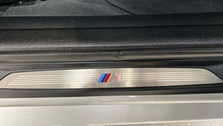 BMW 3 Series 320i M Sport Shadow Edition 5dr Step Auto Petrol Estate